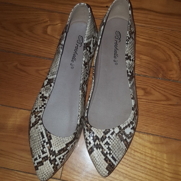 Snake print flats - Picture 1 of 3